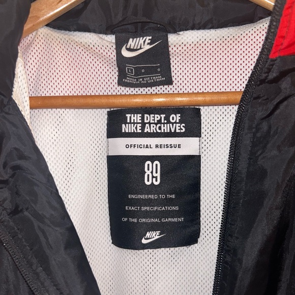 Vintage Nike Windbreaker - Picture 3 of 6